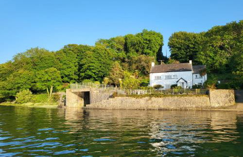 Beach Cottage, with stunning views - Foto 1