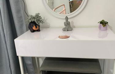 Entire Studio Apartment Private Entrance - Photo 9