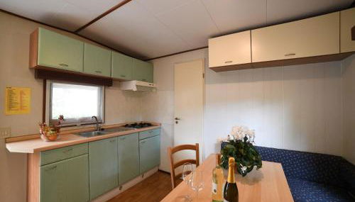 Mobile Home in Ferienresidenz mit Pool - Foto 3