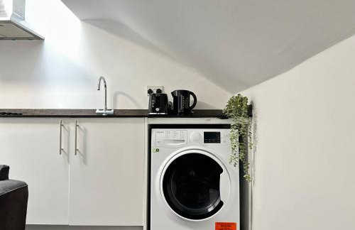 Cozy Two Bedroom Apt in Central Ilkeston with Netflix and Work-ready - Foto 43