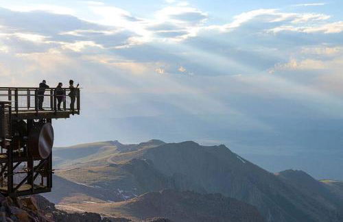 Modern A-frame w/ hot tub + view - Foto 51