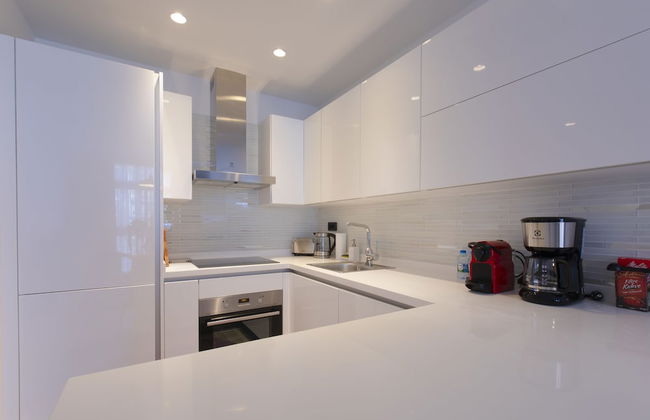 Luxury Residence with Indoor Pool & GYM - Foto 7