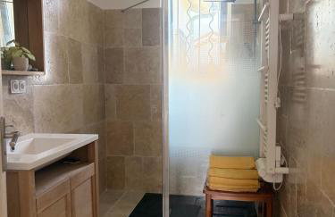 Très beau Studio lumineux dans Villa avec piscine - Foto 11