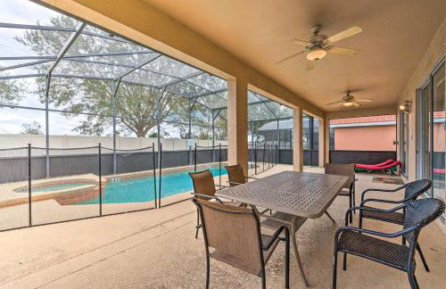 Spacious Family Home with Spa in Davenport! - Photo 38