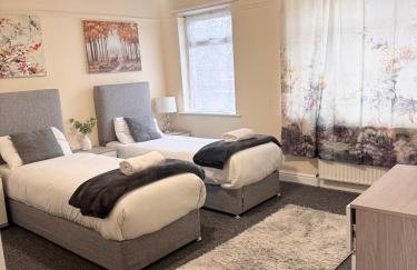 Comfortable 2-BR House in Barking -Free Parking - Photo 7