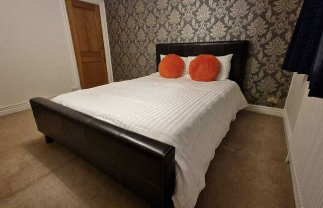 SnoozeDen Westmead – Windsor Castle & Legoland - Foto 32