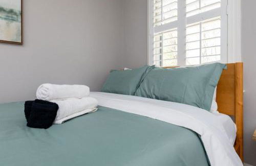 The Greensboro Manor HotTub FirePit Basketball 15 Min To Sedgefield CC - Photo 48