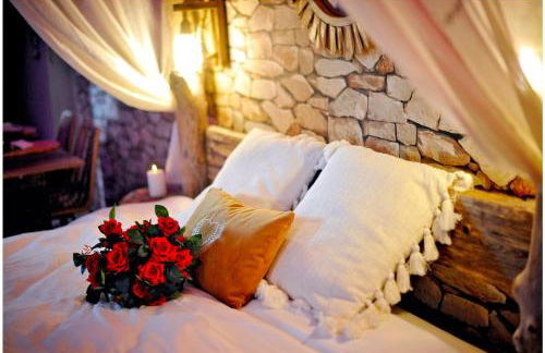 Duplex Safari jusqu'à 4 personnes, Spa XXL, day use, 5 min centre ville, cinéma, cascade et lit sous les arbres - Foto 25