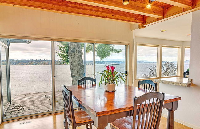 Four Stone Beach House - Photo 11