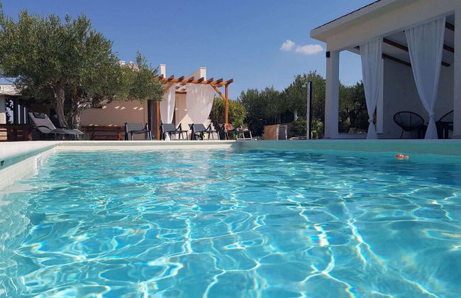 Secluded Oasis With Pool, Outdoor Kitchen, & Landscaped Terraces - Foto 30