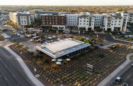 Modern 4BR Retreat in Prime Gilbert Location - Foto 79