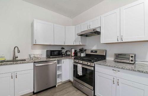 Escape to Raleigh Ave 3 Steps from the Beach - Foto 4