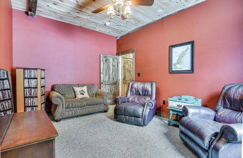 Maine Home with Hot Tub and Snowmobile Trail Access! - Foto 10