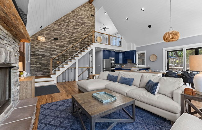 Blue Heron by Avantstay Lakefront Dock Pool Theater Sleeps 22 - Foto 21