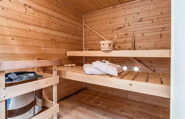 Cozy Villa w/ Sauna and BBQ - Photo 16