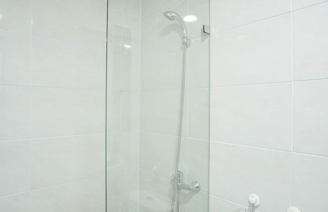 Elegant 1BR Apartment with Working Space Mustika Golf Residence - Foto 12