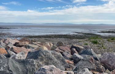 Cosy 2 BR cabin on coast private hot tub ' Driftwood ' - Photo 18