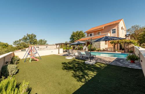 Holiday House Laetitia with pool - Foto 26