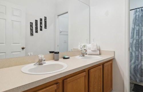 5/4 Pool Home Located in Sunset Ridge Community! - Foto 30