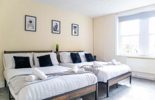 3 Bedroom House - Free Parking-Hospital-Contractors-Families - Long Stay Rates Available - Photo 20