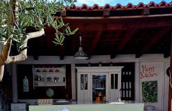 Apartments-Estate under the Paintbrush - Photo 6