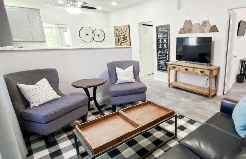 Vacation Home Minutes From Downtown, Great For Families - Foto 3