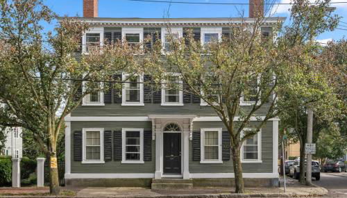 1803 Salem 1BR | Walk to Haunted Happenings - Foto 3