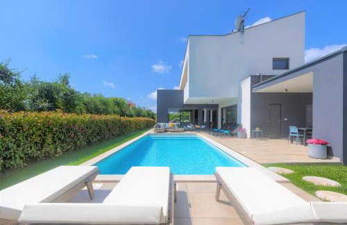 Luxury Villa Hedone with heated pool, welness and playground - Photo 55