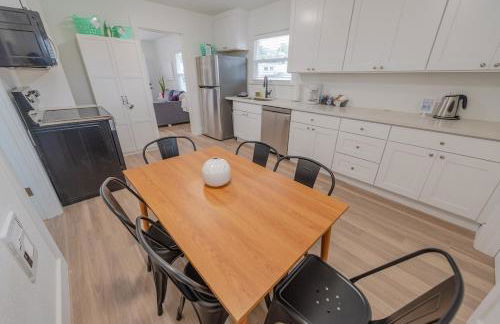 #StayInMyDistrict Coos Bay Primrose Cottage - Foto 17