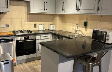 Superb Central Flat, 3 mins to Station and Parking - Foto 2