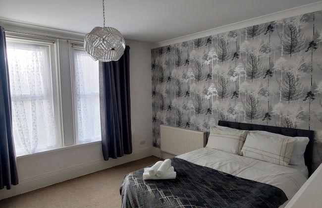 Stylish 2 Bedroom Apartment in Havant - Photo 1