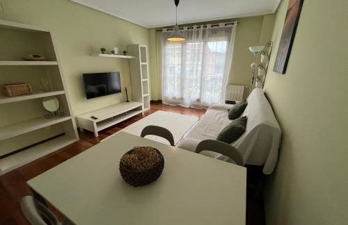 Casita con patio y piscina entre el mar y montañas - Foto 7