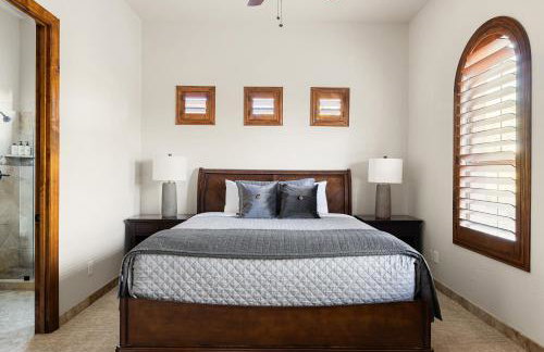 Desert Oasis with Pool Black Mountain Views - Photo 42