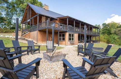 Serenity Ridge- Scenic Luxury Log Estate Getaway - Foto 4