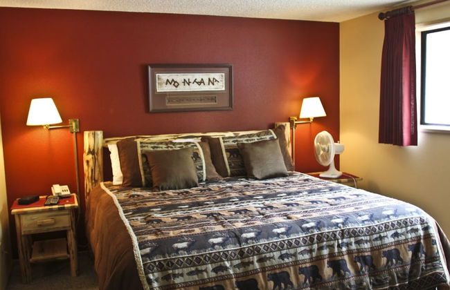 Edelweiss Condominiums - Photo 2