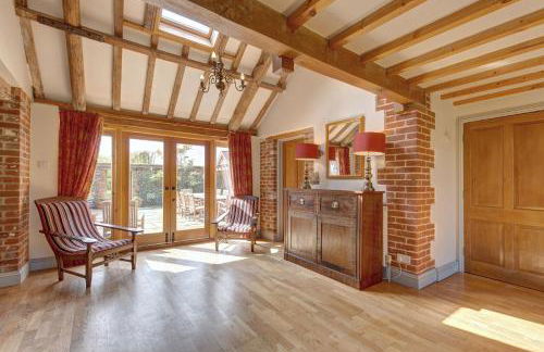 Williams Barn - Photo 8