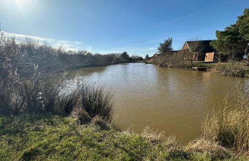 32 Cherry-Lodge-Tranquil-Hot Tub-Fishing Lake-7m to beach - Foto 30