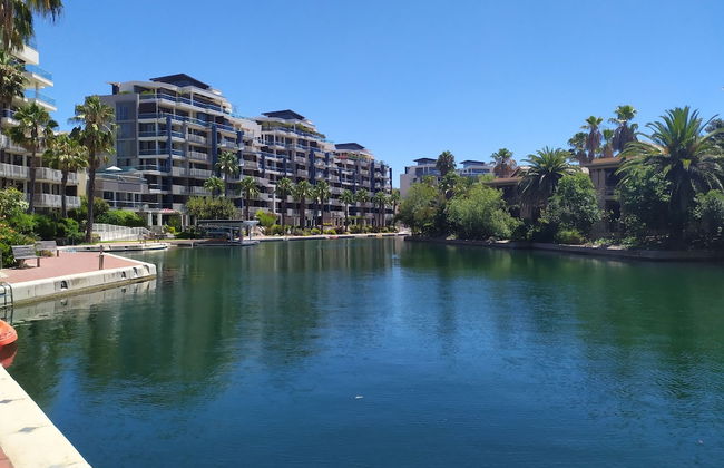 Two Bedroom Apartment - Fully Furnished and Design in V&a Marina Residential - Foto 16