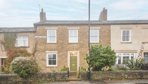 Host & Stay - Temple Terrace - Photo 1