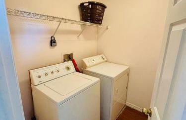 Private Pool House With Lake View, Near all Famous Attractions!!! - Foto 24