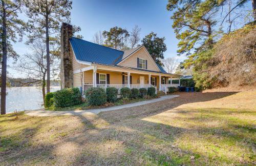 Lake Sinclair Retreat with Big Water Views and Dock! - Foto 44