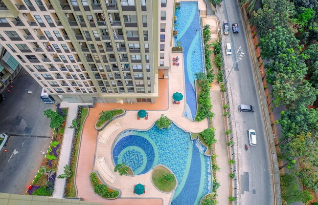 Modern Look And Comfy 2Br Transpark Cibubur Apartment - Foto 27