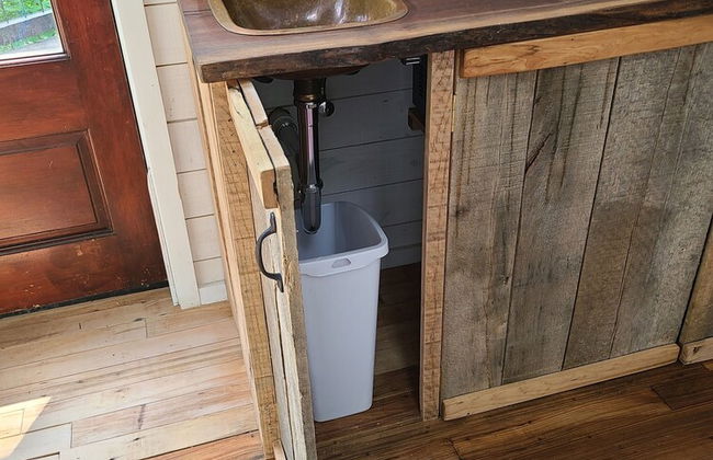 The Treetop Hideaways at Ruby Falls - Photo 19