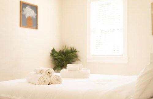 Work, Rest and Gather - Spacious 3BR with Modern Charm - Foto 19