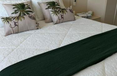 Apt Pé na Areia Floripa - Praia dos Açores - Churrasqueira na Varanda e Piscina - Foto 5