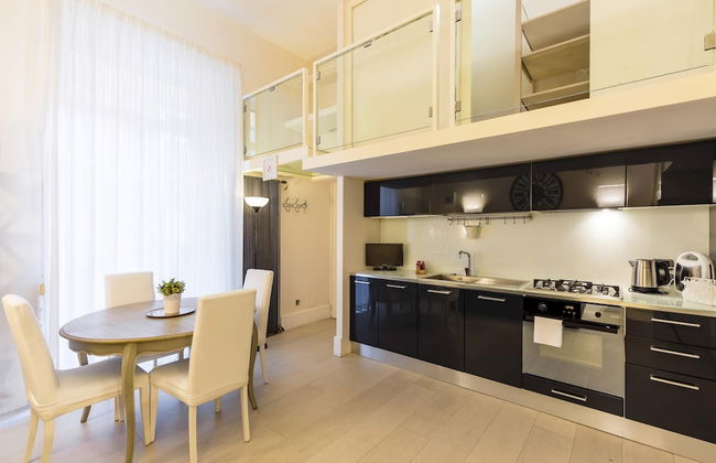 Cool Flat at Via dei Mille by Napoliapartments - Foto 22