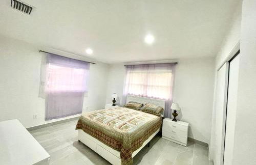 Bright & Cozy Family Home Near Dania Beach - Foto 8