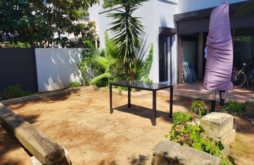 Jardin de Camargue - T4 avec parking, WIFI, vélos & jardin, proche mer - Photo 4