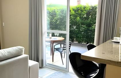 Flat espaçoso e com quintal na Zona Sul - Foto 17