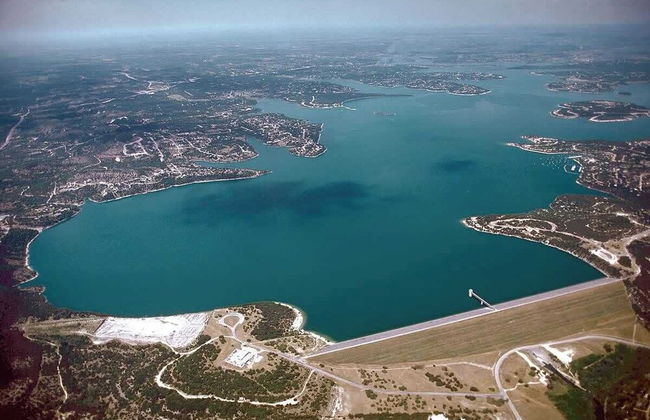 Texas Charm Cottage - 1 Block From the Lake & Hill Country Views - Foto 26